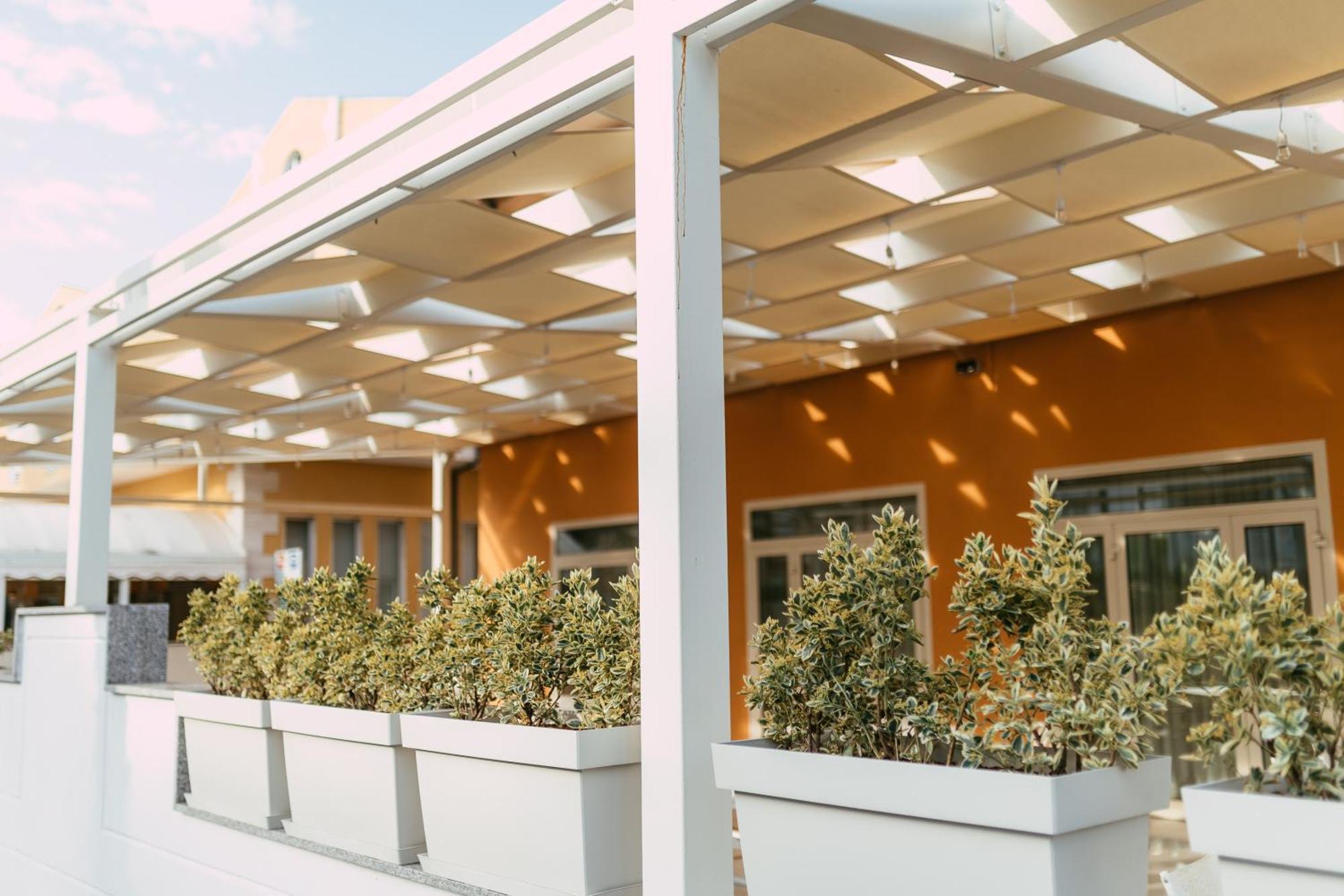 Hotel President Vasto Exterior foto