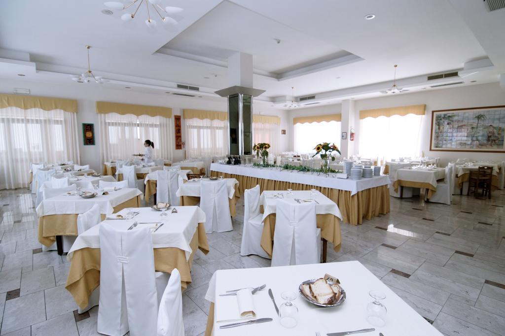 Hotel President Vasto Exterior foto